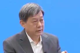 专家解读新冠感染全过程：新冠咳嗽加重时基本已到病程末期视频封面