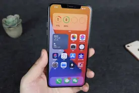 iOS14新功能演示与升级教程，主屏幕小组件太酷了！视频封面