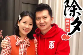 最佳红绿CP！少儿主持人红果果挺孕肚看雪 与老公绿泡泡头靠头视频封面