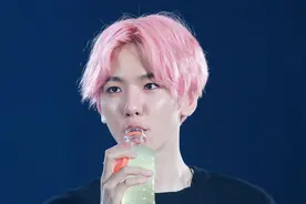 这是什么神仙颜值！EXO边伯贤真的是随手一截图都能当锁屏