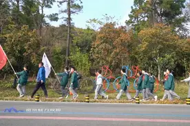 慈善励志行走丨南京市第一中学泰山分校：天正蓝，笑脸正青春视频封面
