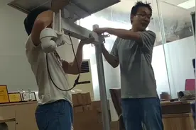 太阳能蓄能无线监控摄像头一次用电可用一个礼拜