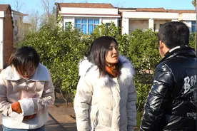姐姐照顾傻妹妹5年，妹妹忘记了一切，却没忘记今天是姐姐的生日视频封面