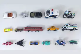 汽车玩具英语启蒙总动员，认识巡逻车、外卖车、敞篷越野车视频封面