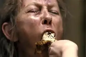 父亲给女儿畸形的爱，导致女儿成为变态，扭曲父爱下的恐怖行为！视频封面