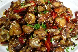 地道川菜“辣子鸡”的家常做法，麻辣干香，外酥里嫩，越吃越过瘾视频封面