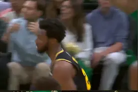 丢掉保温杯！维金斯总决赛炸裂瞬间，勇士夺冠的第二功臣视频封面