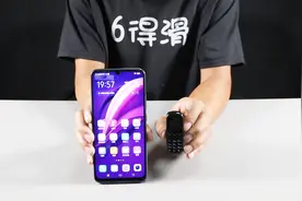 开箱试玩迷你手机，这魔音功能是认真的吗视频封面