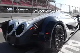 1.8秒破百5000马力迪拜超跑Devel-16，比布加迪还要强三倍。视频封面