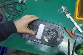 维修一台擦玻璃机器人！这个玩意用起来应该挺方便视频封面