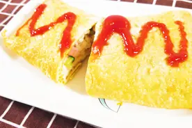 教你五分钟搞定蛋包饭，美味解馋，孩子们特别爱吃，上桌就扫光光