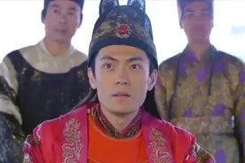 那些调皮的穿越女，闲来无事穿上现代裙子，分分钟迷倒古代人！视频封面
