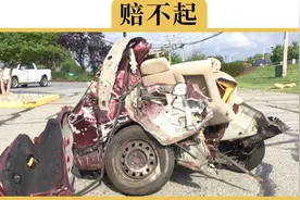 小保险就是骗人的？乱买保险就是在白花钱视频封面