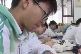 加油高考：“三新”背景下   冲刺语数外视频封面
