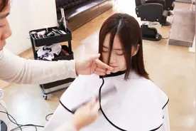 24岁圆脸女生，剪八字刘海做个网红卷，瘦脸时尚美美哒视频封面