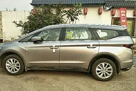 买床车去自驾游，为什么选择吉利嘉际？这车开着怎么样？