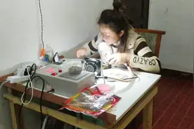 有这样的老婆真好，愿意做手工，在老家两人一月能赚四五千