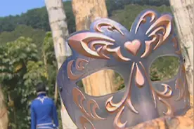 女王说出事实，游乐解开心结，摘掉了面具视频封面