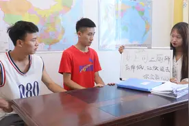 女上司上厕所忘带纸，叫你送你会去吗？小伙机智回答被录用视频封面