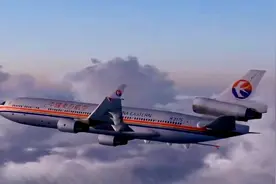 纪录片：我国东航空中突然失控，飞机迫降美国空军基地，伤亡惨重视频封面