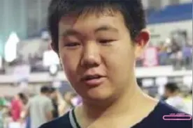 河北高考状元张野晨，连跳两级升入初中，15岁以650分考入大学视频封面