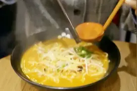 广西小吃在郑州，老友面里到底有什么特殊的食材让它与众不同呢？