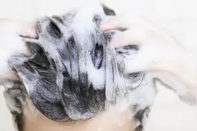 洗头之前加多这一步，7天不洗头，头发清爽不油腻，皮屑都没有视频封面