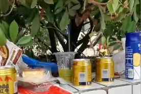 贵州公务员考试一考场外堆满垃圾，环卫工：有文化的人咋会这样视频封面