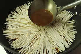 面条不要水煮，换种新吃法，比水煮好吃10倍，连吃7天都不腻