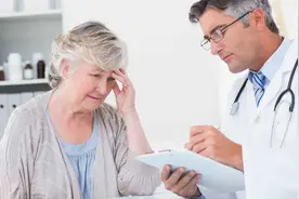 持续头晕是脑梗塞吗？医生：出现这几个症状，一定要及时就医