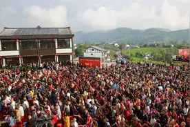 央视《喜上加喜》走进石泉最美乡村，开启1女对4男相亲模式视频封面