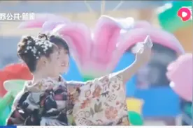 日本庆祝“成人节”，年满20周岁的成年男女盛装参加庆祝活动