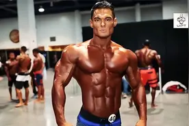 亚洲肌肉男 VS 欧美肌肉男视频封面