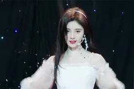 原来鞠婧祎唱歌这么好听 不仅人长的漂亮 业务能力也挺强