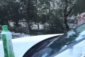 实测，车顶放饮料真的能撩到妹吗？视频封面