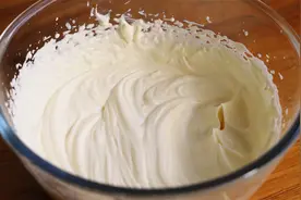 自制淡奶油，用两种食材就可以做出来，味道和真的一样视频封面