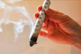 暑热天气，大人小孩皆需灸的一个穴位，大人强体质孩子长个子视频封面