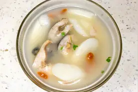 山药黑鱼汤这样炖，汤汁奶白，肉质紧实，味道鲜美一点也不腥视频封面