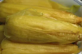 煮玉米只用清水就错了，多加2种调料，玉米软糯香甜，营养不流失