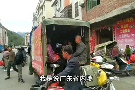 实拍广东云浮，粤西贫穷的小镇，全镇至今还是零工业零公交线路视频封面
