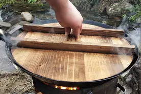 80块钱买了1个牛胎盘，揭开锅盖那一刻，摄影师都看饿了视频封面