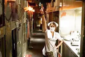 日本这个主题餐厅，未满18岁禁止入内，网友：太重口了视频封面