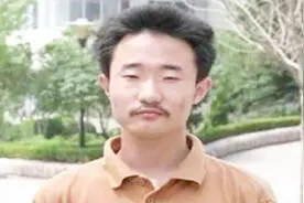 他是中国的高考“神话”，749分只差一分就满分，如今过的怎样？视频封面