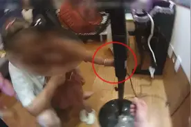 孩子手指卡进电扇 民警消防联手施救