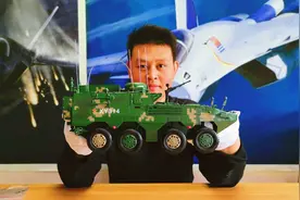 开箱国庆阅兵武器陆战通信指挥车 8X8轮式装甲无线电接入节点车视频封面