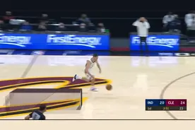 【球星集锦】另辟蹊径！麦康奈尔16分13助攻10抢断8中8砍三双视频封面