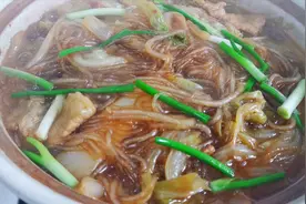 白菜炖粉条这样做真好吃，吃起来热乎乎，暖身暖胃，越吃越过瘾视频封面