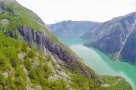 去留无意，闲看庭前花开花落；宠辱不惊漫随天外云卷云舒。视频封面
