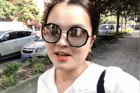 节后第一天，女程序员打扮的美美哒去上班，撸一小时代码后搞笑了视频封面