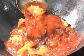 麻辣猪蹄的口感迷人，关键在于技法是否地道，看厨师长的做法吧